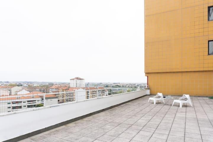 8Rooftop - T2 Com Terraco E Vista Para As Salinas! Apartment Aveiro Luaran gambar